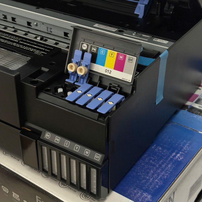 Epson L8180 hệ thống mực tiện lợi, dễ châm mực
